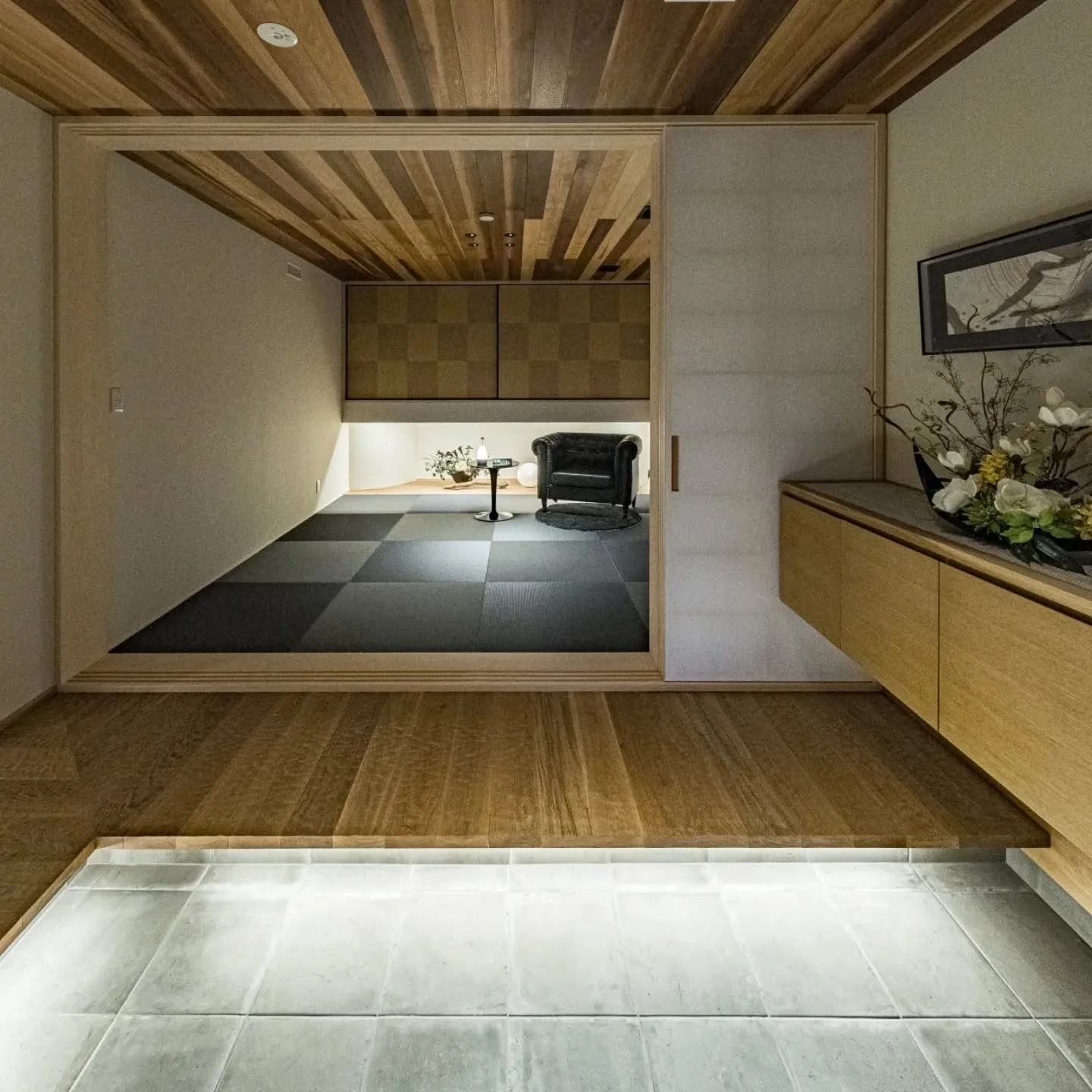 通るだけで点灯する人感センサー照明は、暮らしのストレスをひと...