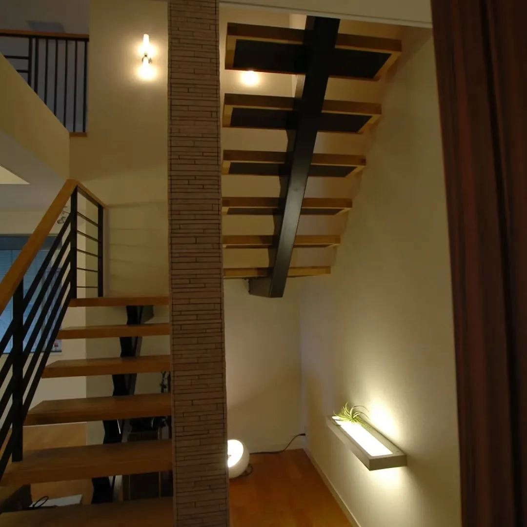 戸建て住宅に調光ライト＆